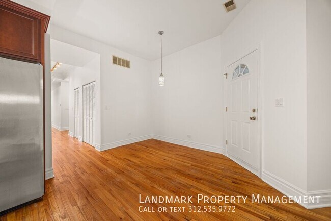 Building Photo - 4856 S Prairie Ave