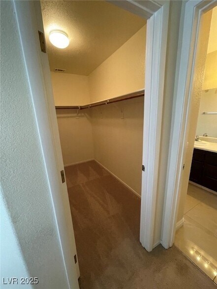 Building Photo - 9300 Cool Creek Ave