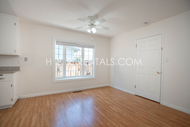 Building Photo - Charming Three Bedroom Single Story Liverm...