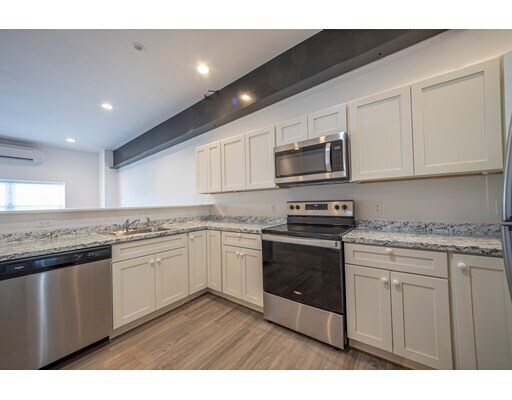 Building Photo - 2 S Grove St