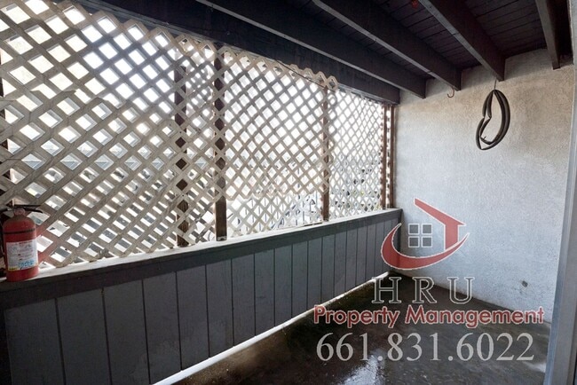 Building Photo - 4701 Beechwood St