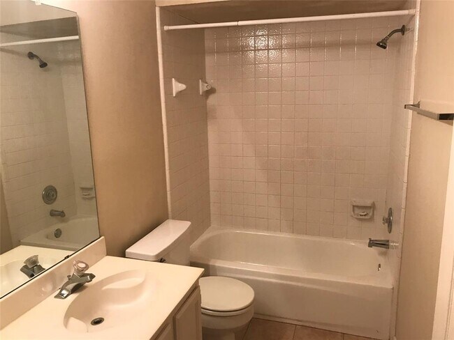 Building Photo - 14203 Poneal Ct