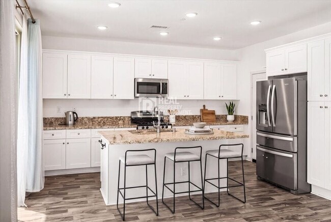Building Photo - 1604 Armijo Pl