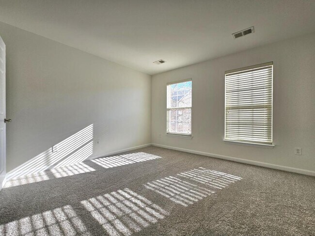 Building Photo - 15334 Elizabeth Burbage Loop