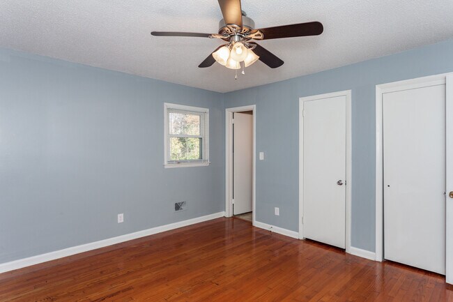 Building Photo - 3405 Melrose Dr