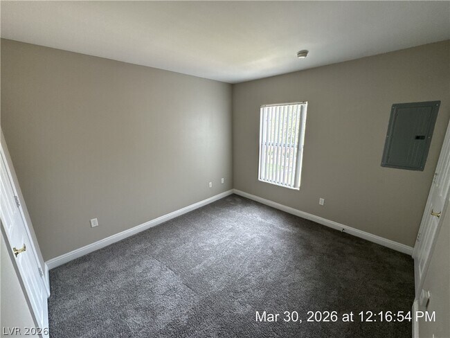 Building Photo - 8000 W Badura Ave