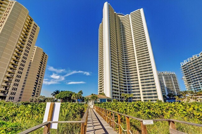 Building Photo - 3000 N Ocean Dr