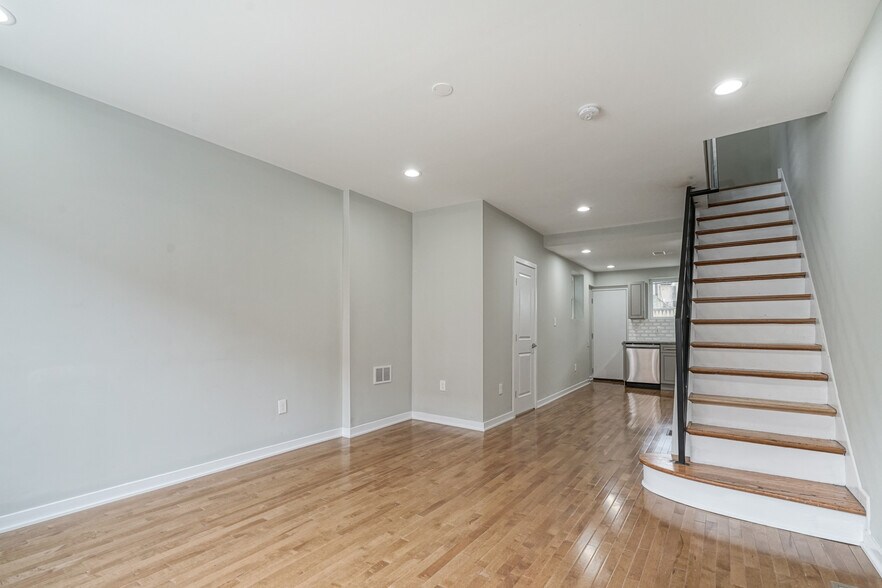 Building Photo - 1918 Pierce St