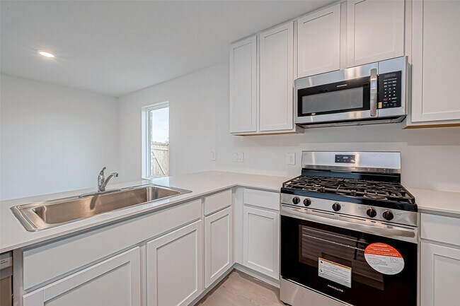 Building Photo - 719-719 Falling Cave Dr