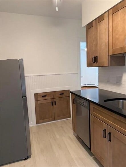 Building Photo - 140 Humboldt Ave