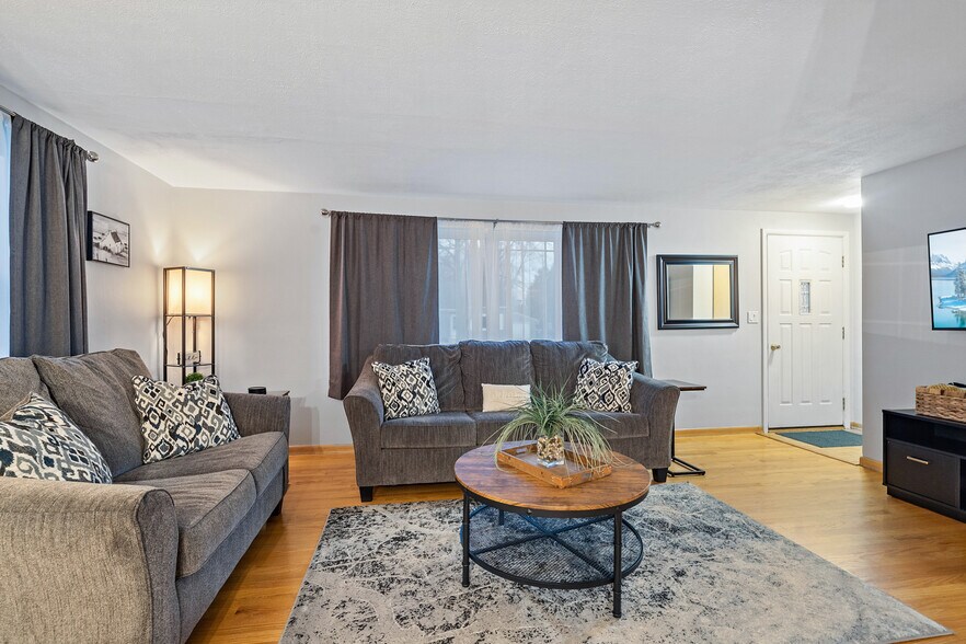 Primary Photo - 1816 Gross Ave