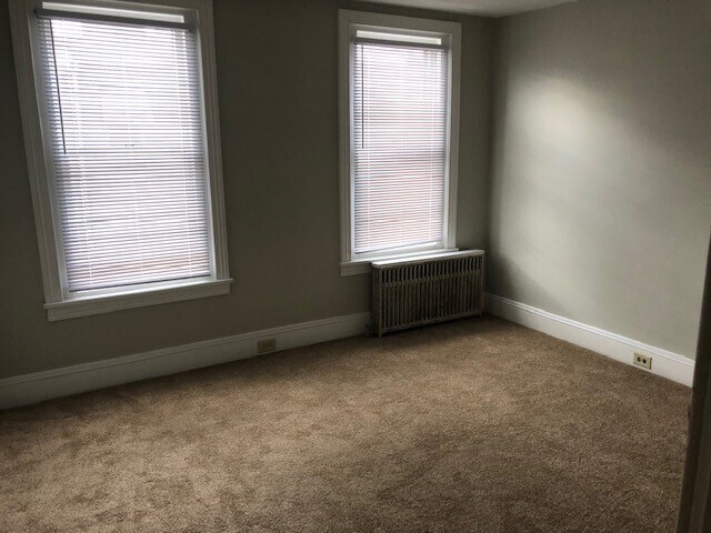 Building Photo - 514 Maple St