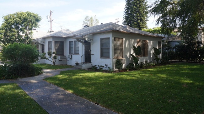 Primary Photo - 14443 Dickens St