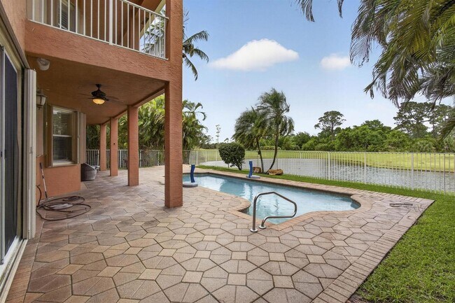 Building Photo - 1724 Annandale Cir