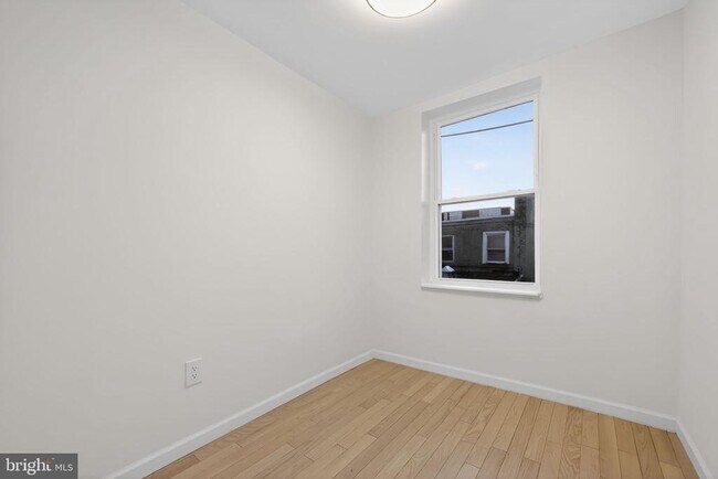 Building Photo - 2710 S Fairhill St