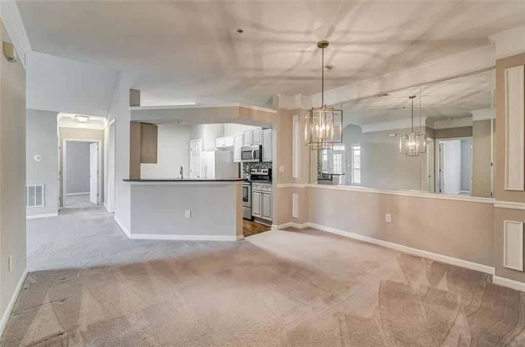 Dining Area - 534 Sandringham Dr