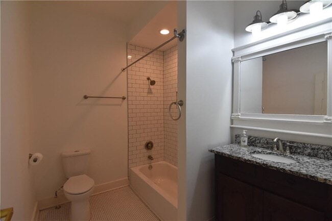 Building Photo - 375 Atwood St SW