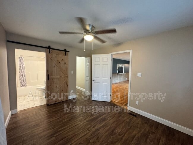 Building Photo - 276 NW Burk Ave