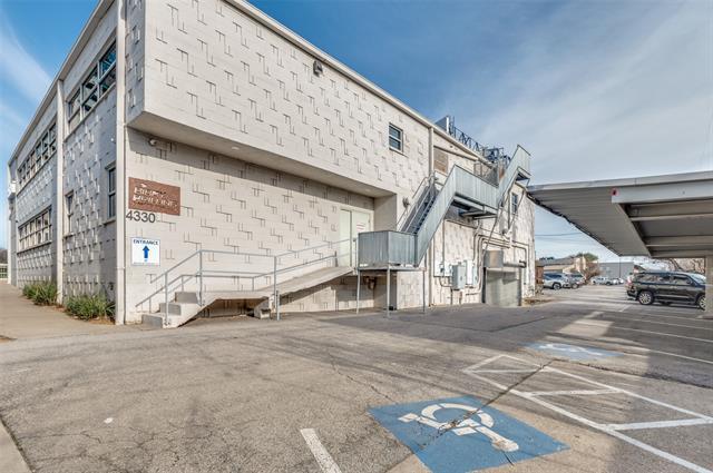 Building Photo - 4330 N Central Expy