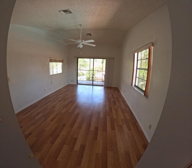 Building Photo - 7473 Champagne Pl