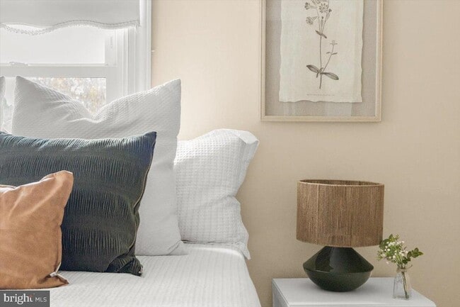 Building Photo - 312 Shawnee Ave