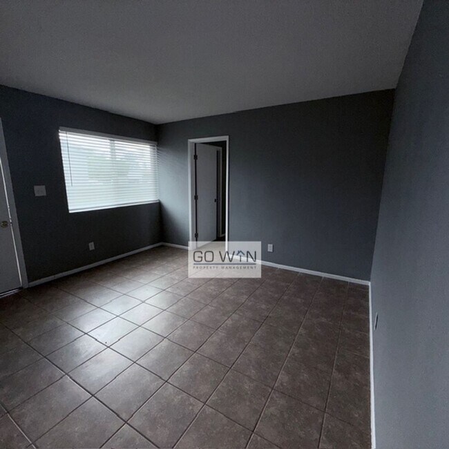 Building Photo - 245 S Allen