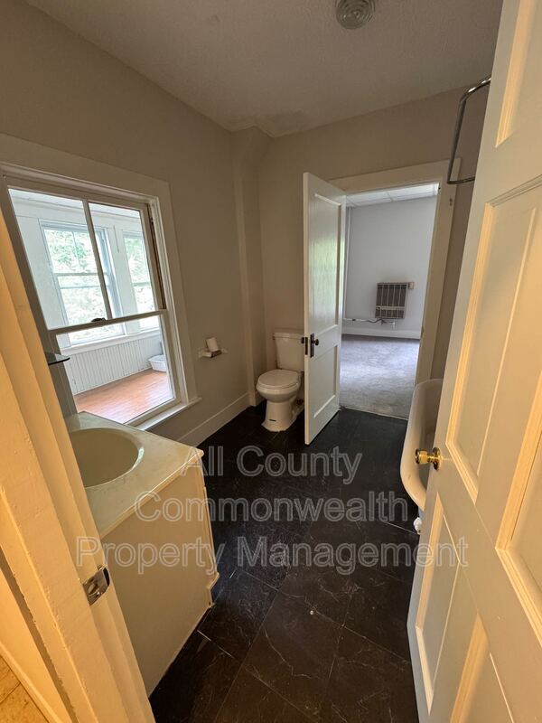Building Photo - 20 Community Way