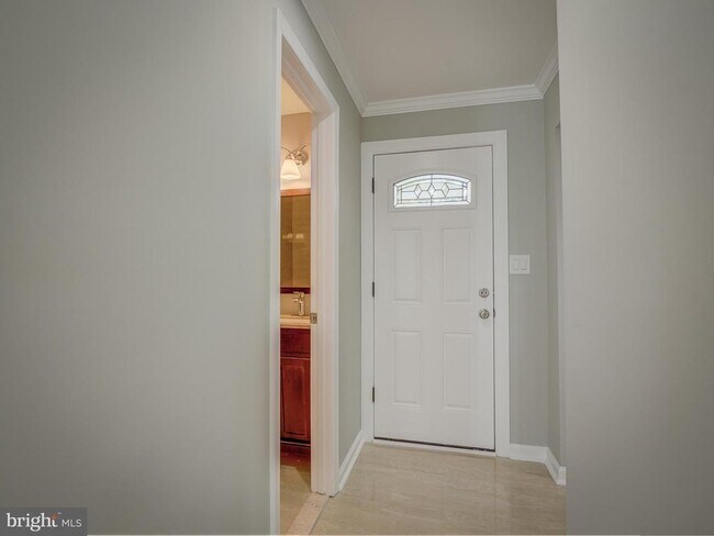 Building Photo - 6812 Landor Ln