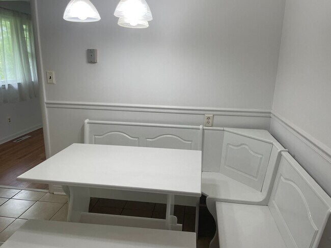 Building Photo - 202 Alders Dr