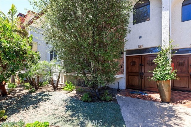 Building Photo - 1219 S Catalina Ave