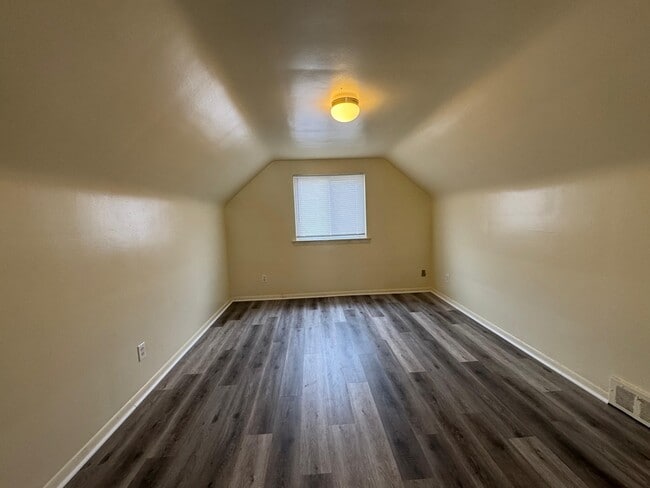 Building Photo - 14824 Myola Ave