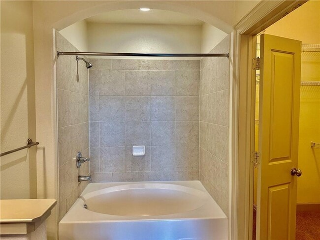 Building Photo - 3445 Stratford Rd NE