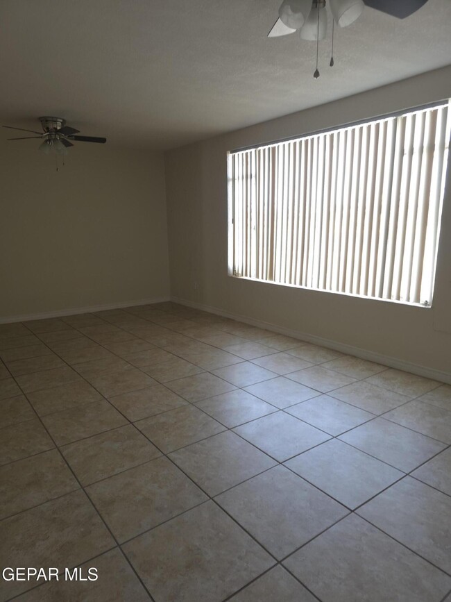 Building Photo - 7332 N Loop Dr