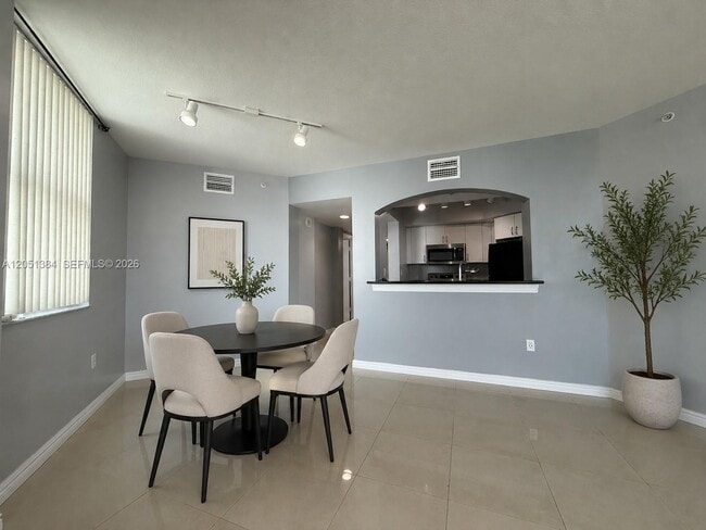 Building Photo - 9201 Collins Ave