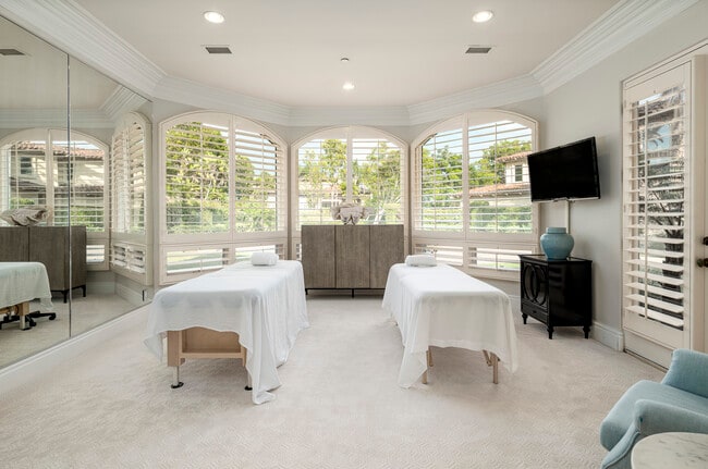 Building Photo - 6868 Spyglass Ln