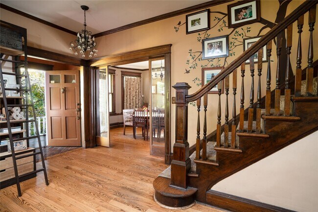 Building Photo - 65 Rockledge Dr