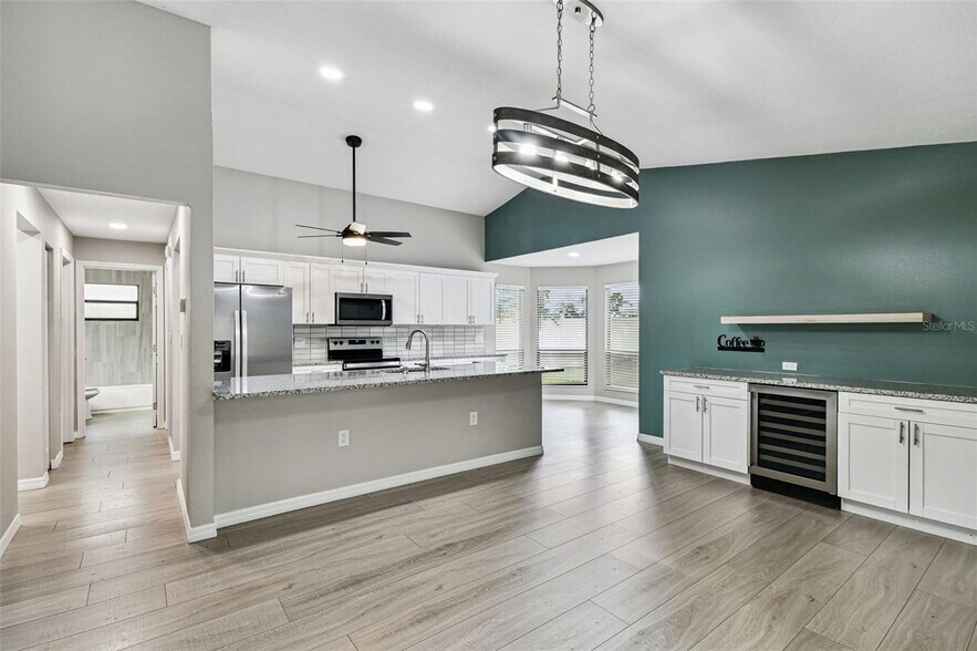 Building Photo - 2504 Gulfbreeze Cir