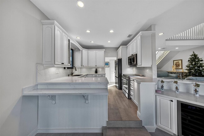 Building Photo - 1505 SE 11th St