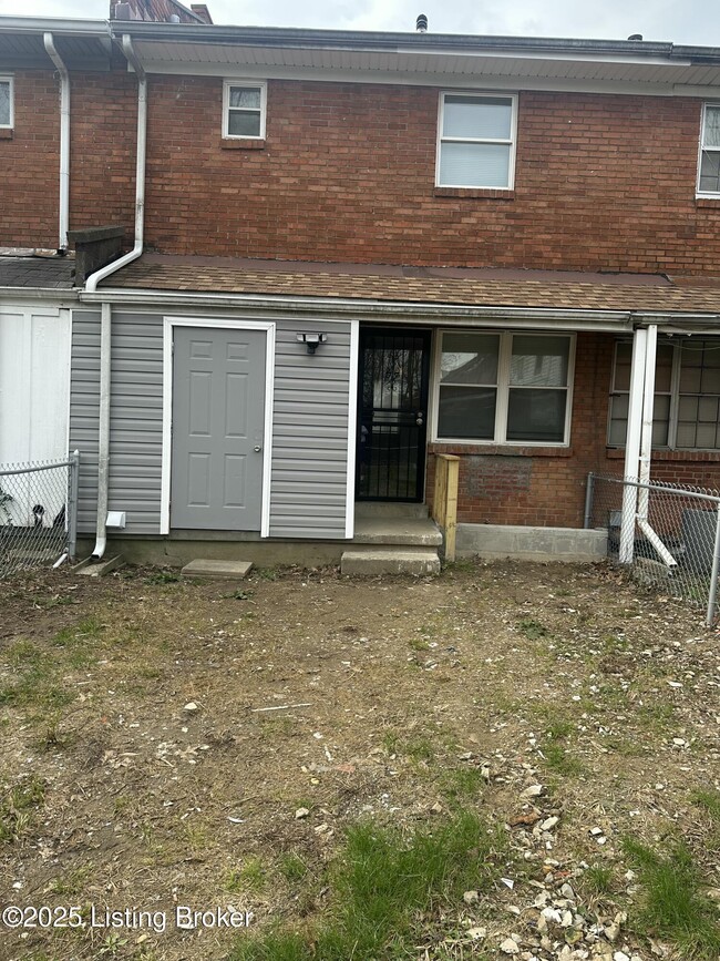 Building Photo - 3427 Young Ave