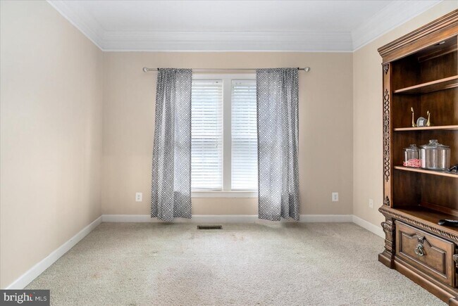 Building Photo - 1710 Stone Ivy Pl