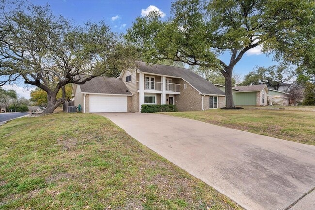 Building Photo - 8000 Manassas Dr