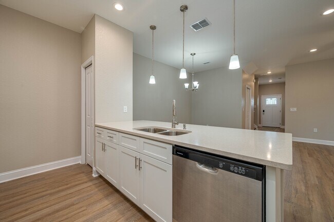 Building Photo - 1091 Oak Hammock