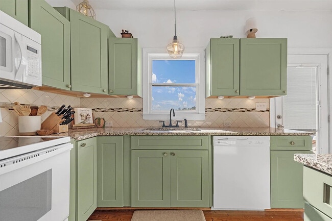 Building Photo - 1565 Bent River Cir