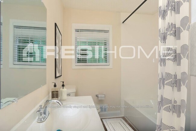 Building Photo - 8225 Freestone Dr