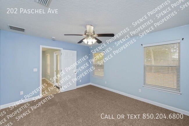 Building Photo - 202 Paschel Ave