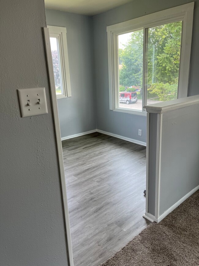 Building Photo - 3704 Parkway Blvd