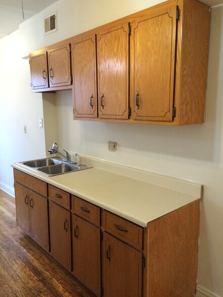 Eat in Kitchen - 5201 N Latrobe Ave