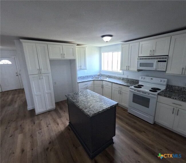 Building Photo - 7296 FM 234