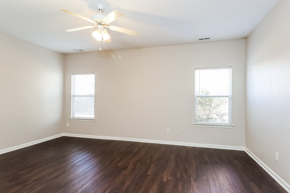 Building Photo - 10926 Slalom Hill Rd