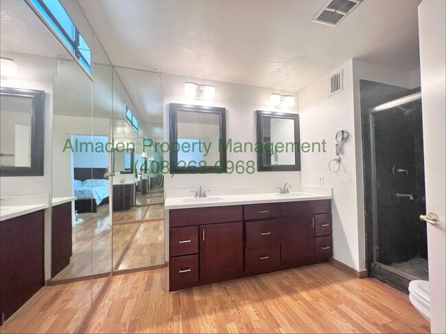 Building Photo - Remodeled Sunrise Community Single Story Condo! Pets Negotiable! Great Schools & Central A/C!!